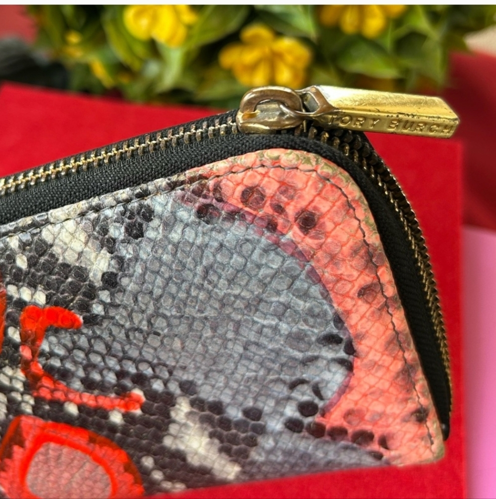 TORY BURCH snake Print Wallet - Picture 4 of 6
